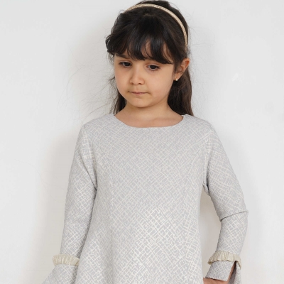 پیراهن با حاشیه طلایی