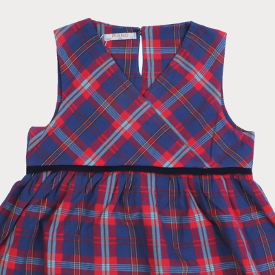 پیراهن‏ دنیم ‏چهارخانه ‏پیش‏ چپ‏ و ‏راستی