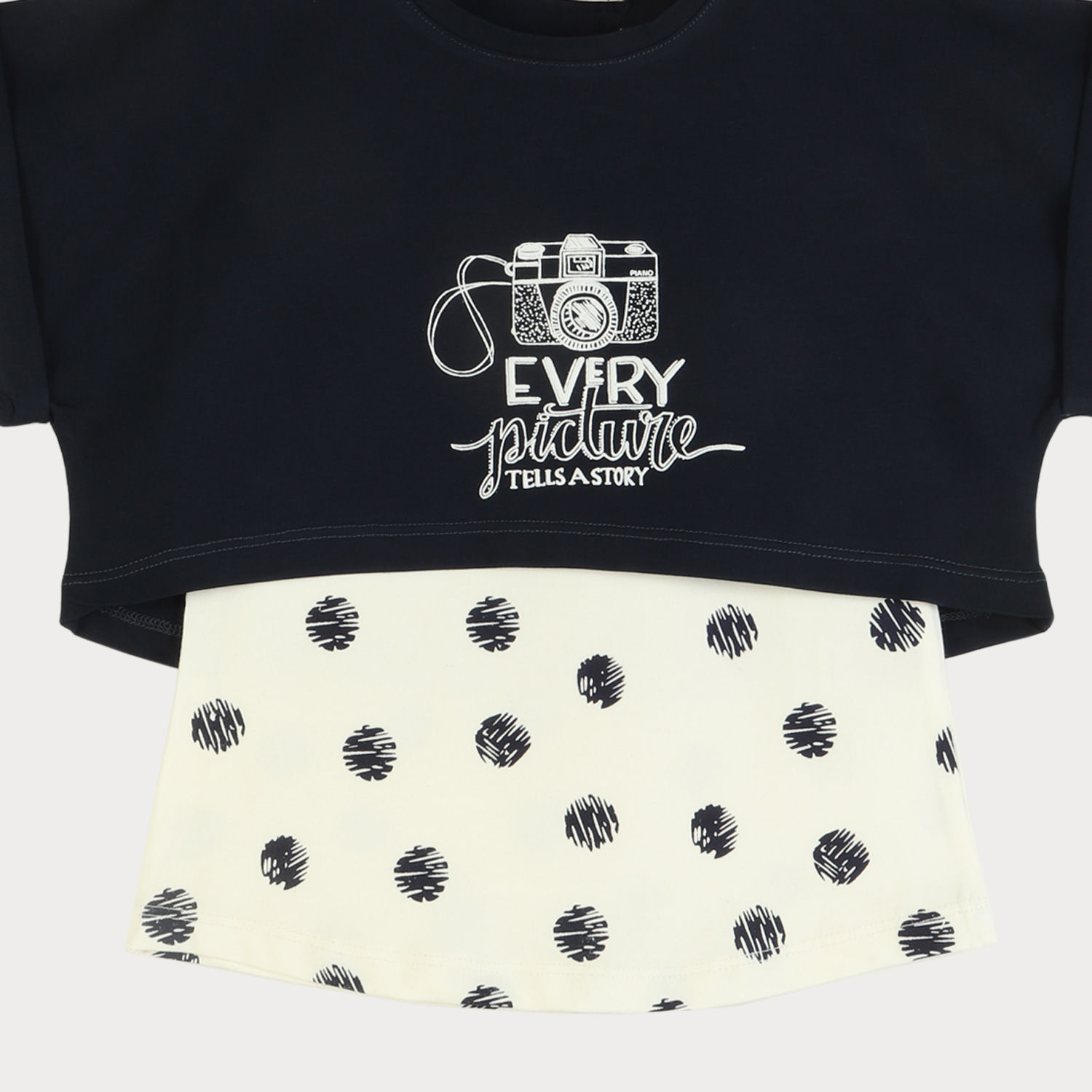 تاپ‏ و نیم‏ تنه‏ زیر و رو یکرو لایکرا