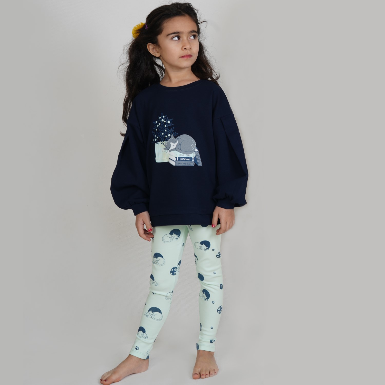 بلوز و لگ فاینریب آستین افتاده پیلی دار