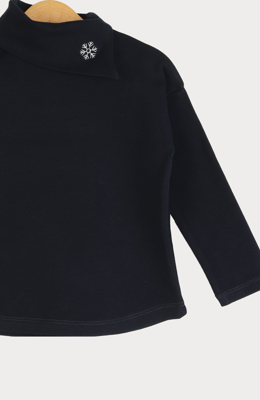 بلوز فاینریب یقه اسکی