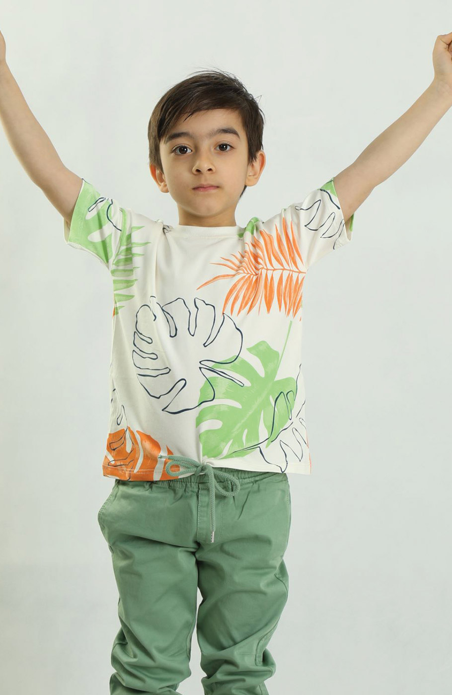 تیشرت یکرو اسلپ آستین افتاده تمام چاپ