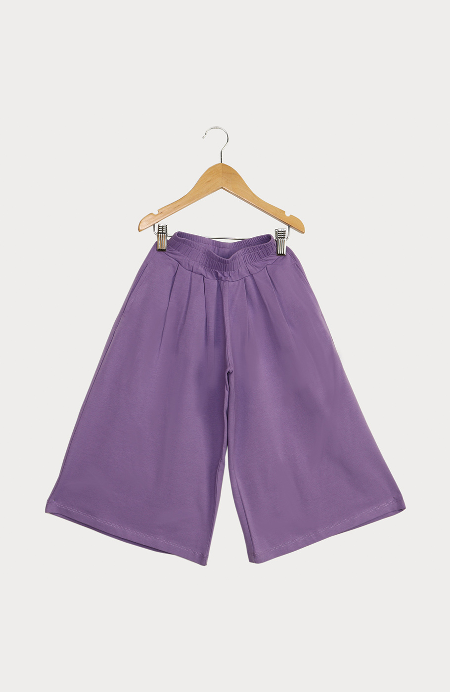 شلوار یکرو لایکرا گشاد پیلی دار برمودا