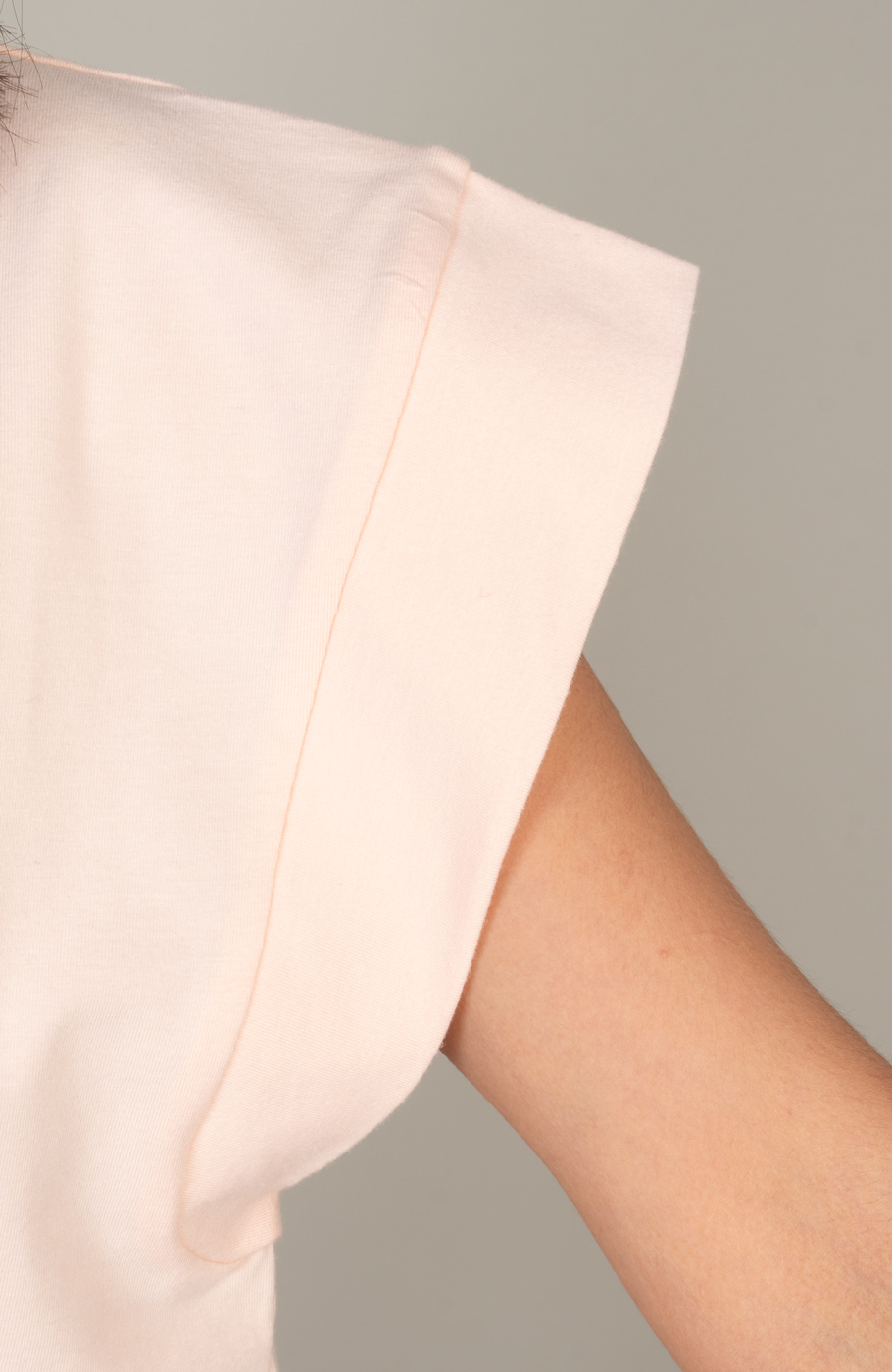 تیشرت یکرو لایکرا آستین افتاده برش دار