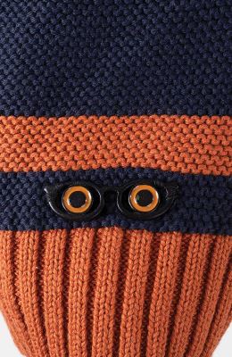 کلاه بافت با اکسسوری عینک