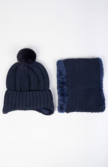 کلاه و رینگ بافت داخل تدی