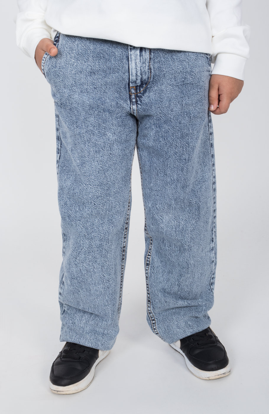 شلوار جین کمر کش و دکمه دار