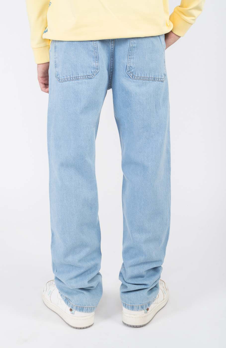 شلوار جین کمر کش و دکمه دار