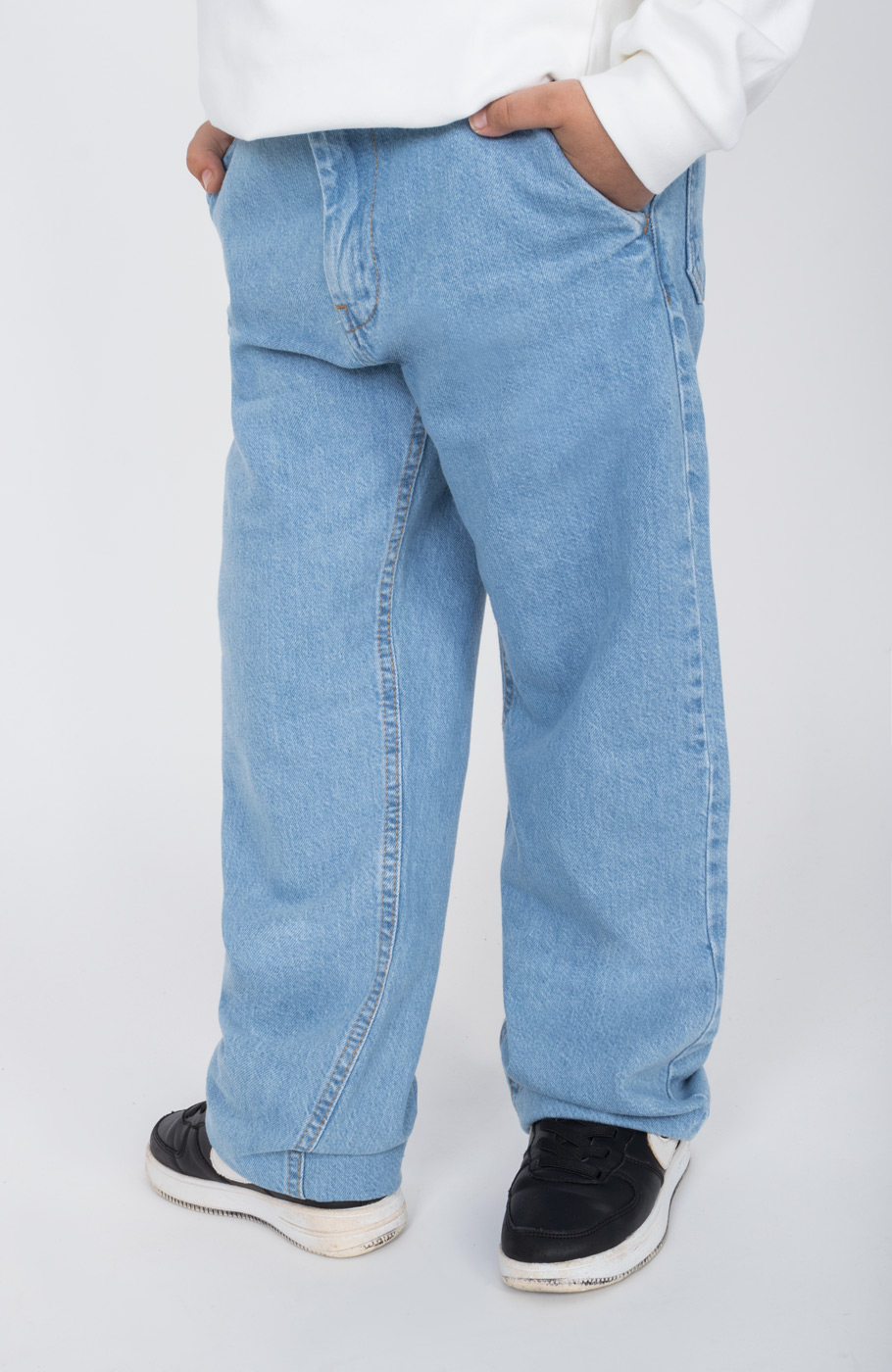 شلوار جین کمر کش و دکمه دار