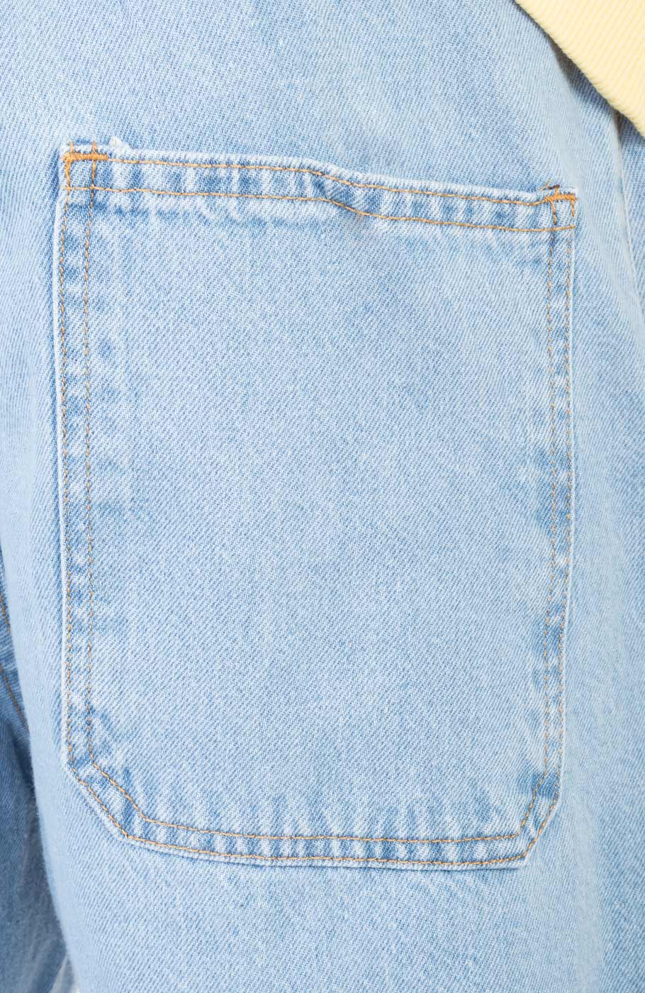 شلوار جین کمر کش و دکمه دار