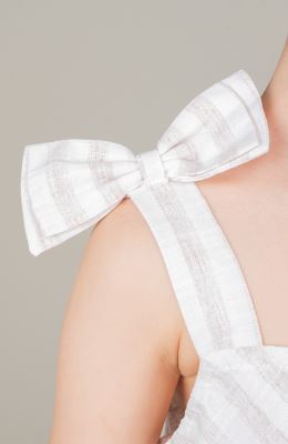 پیراهن ساده بافت راه راه یقه رومی