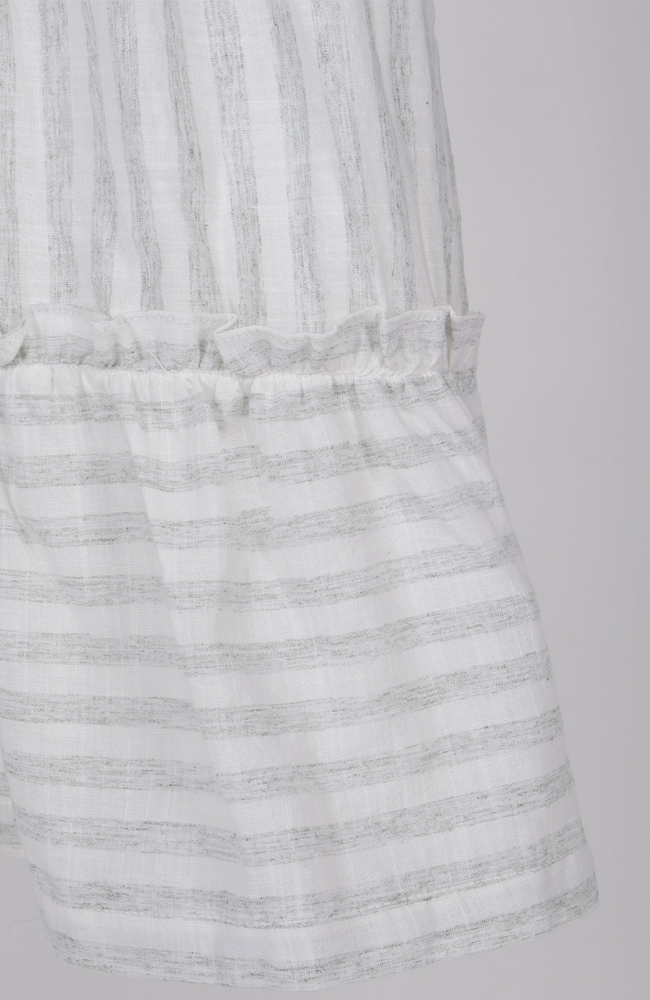 پیراهن ساده بافت راه راه یقه رومی