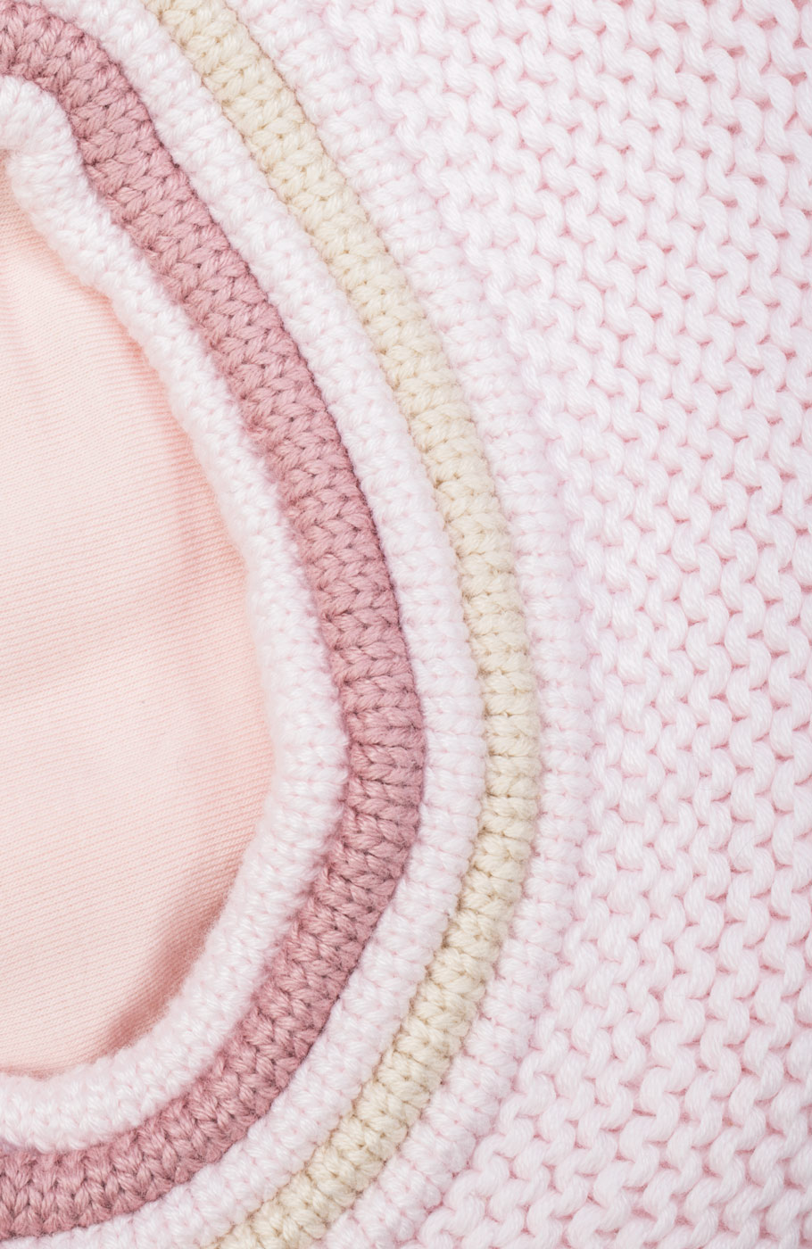 کلاه بره و رینگ بافت لبه خزه دار