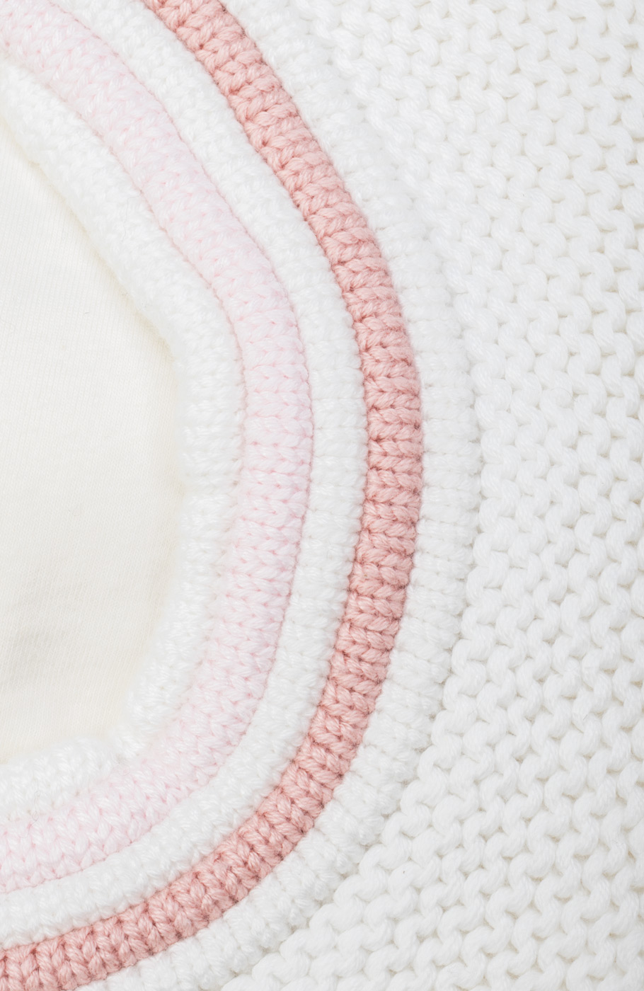 کلاه بره و رینگ بافت لبه خزه دار