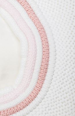 کلاه بره و رینگ بافت لبه خزه دار