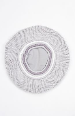 کلاه بره و رینگ بافت لبه خزه دار