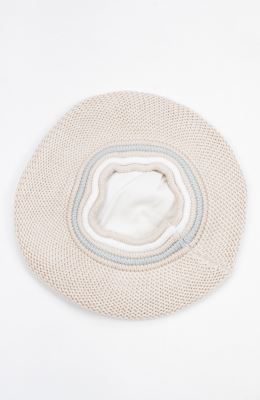 کلاه بره و رینگ بافت لبه خزه دار