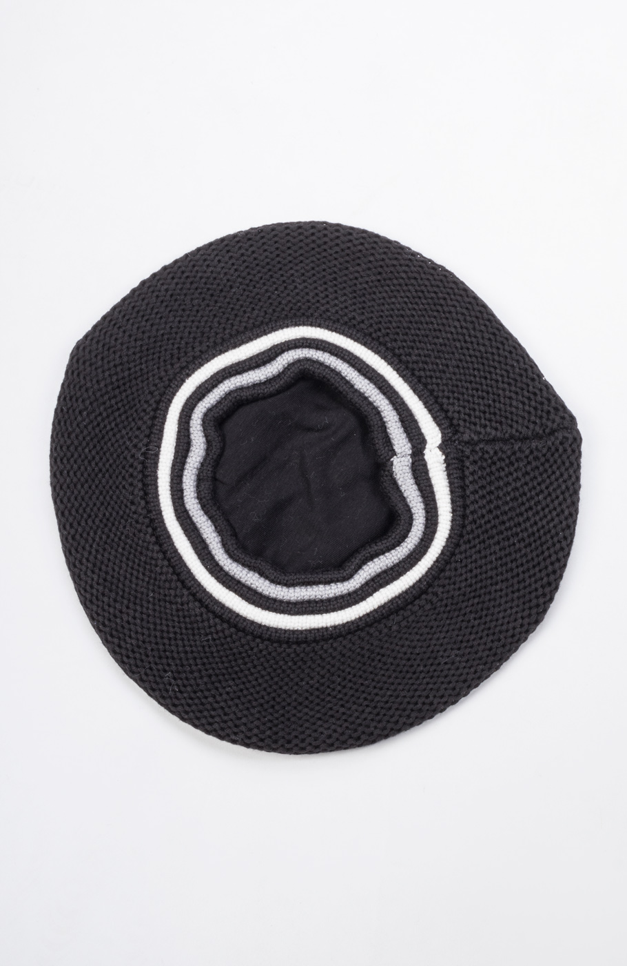 کلاه بره و رینگ بافت لبه خزه دار