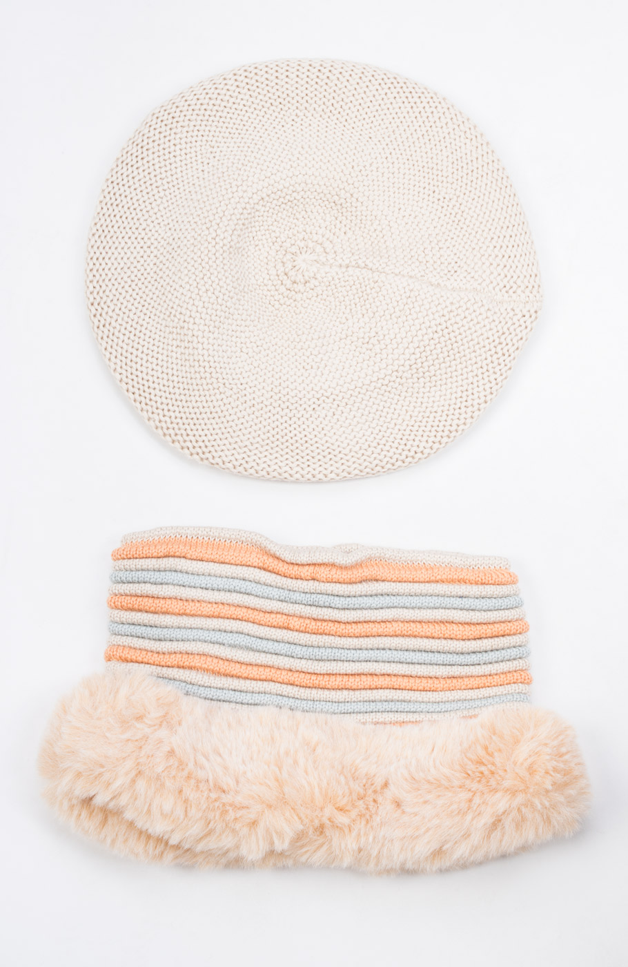 کلاه بره و رینگ بافت لبه خزه دار