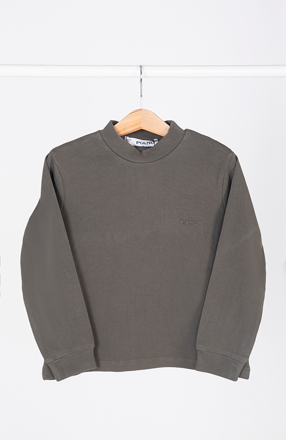 بلوز فاینریب یقه سه سانت فاقد جنسیت