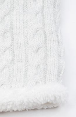 کلاه و رینگ بافت لبه خزه دار