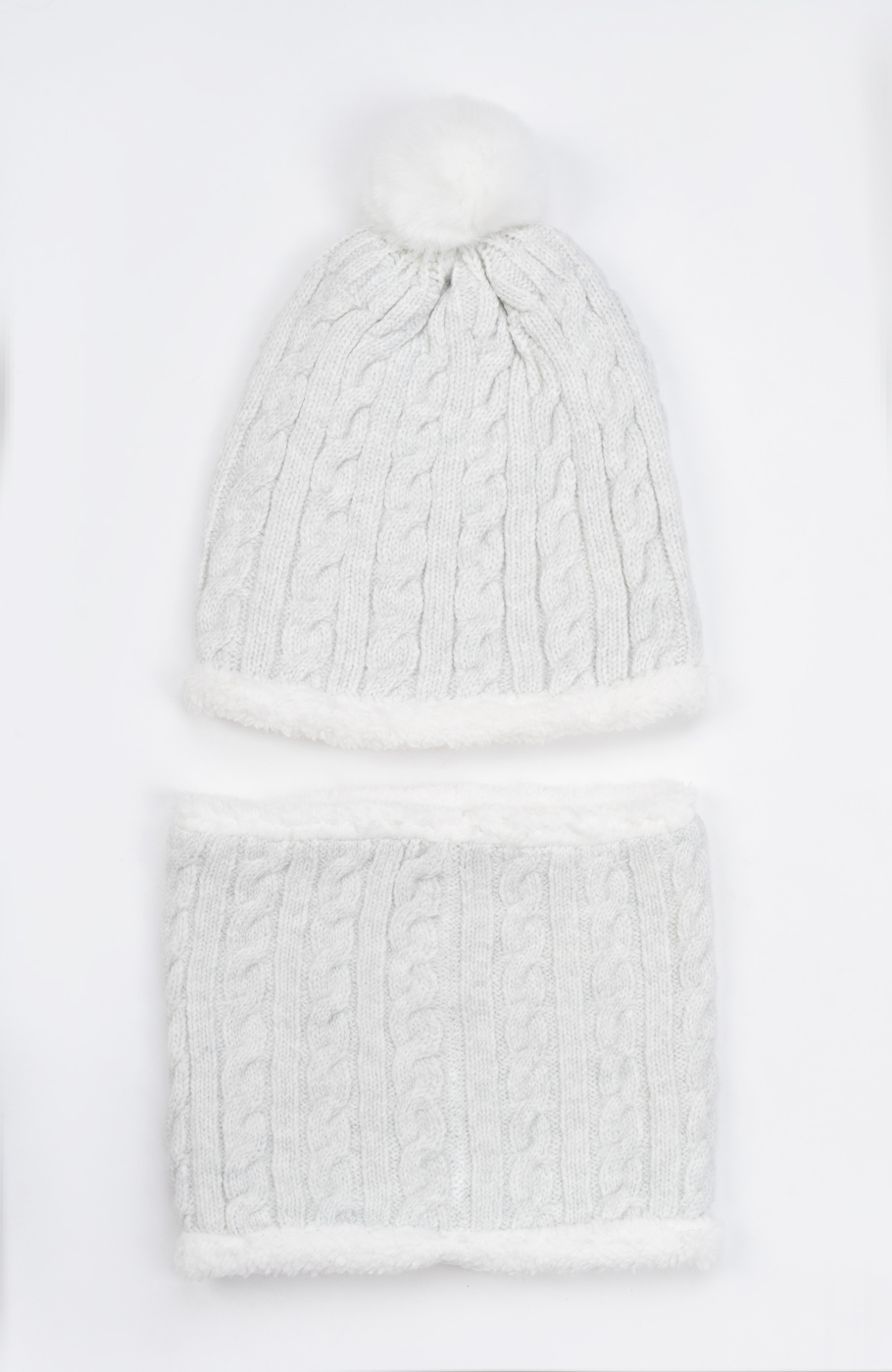 کلاه و رینگ بافت لبه خزه دار