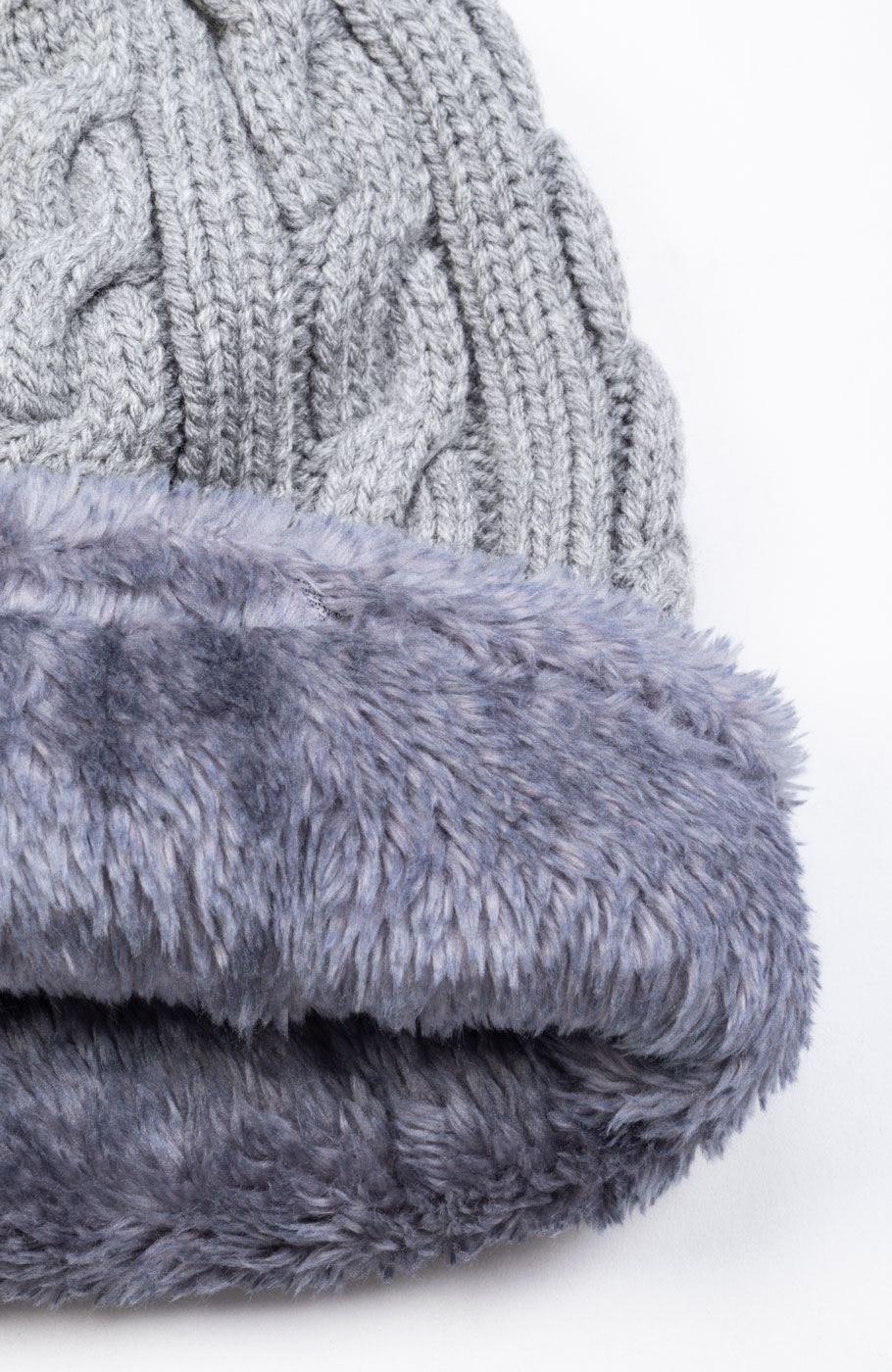 کلاه و رینگ بافت لبه خزه دار