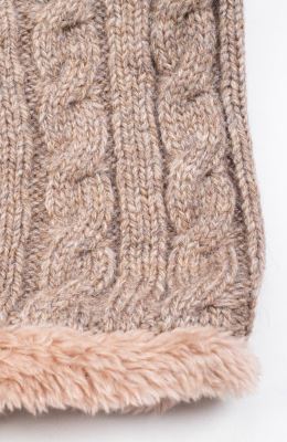 کلاه و رینگ بافت لبه خزه دار