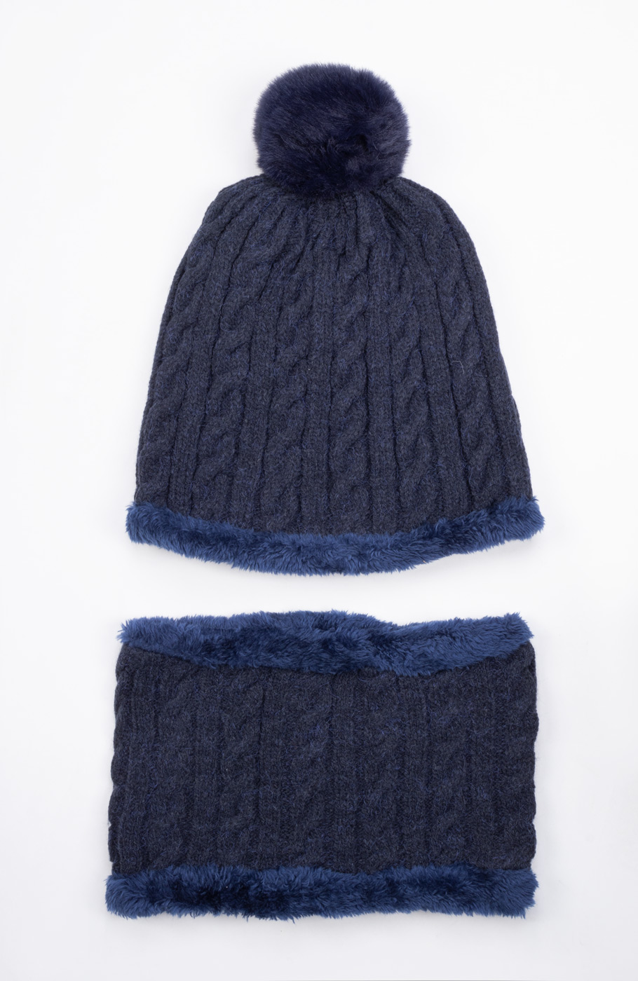 کلاه و رینگ بافت لبه خزه دار