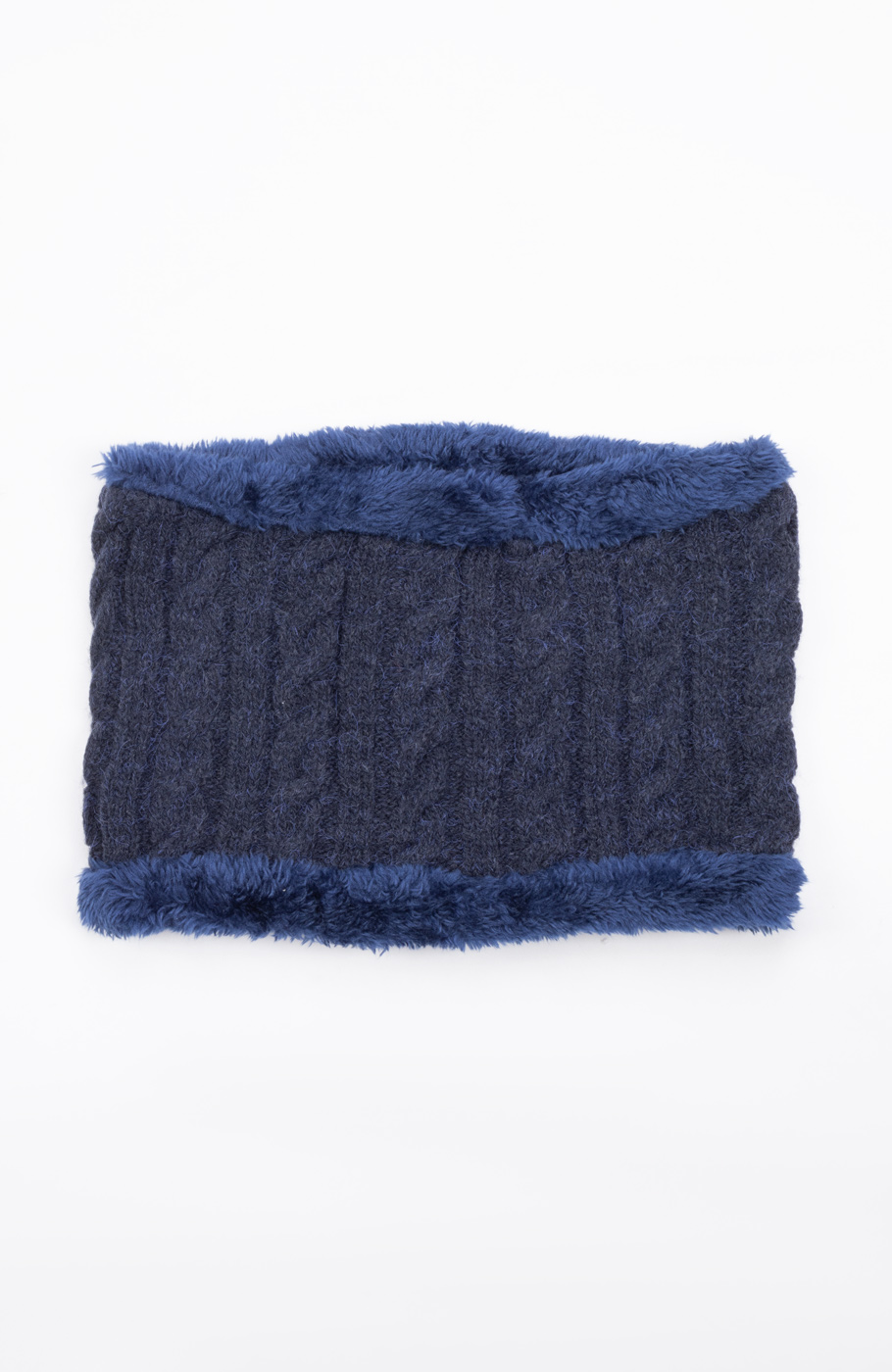 کلاه و رینگ بافت لبه خزه دار