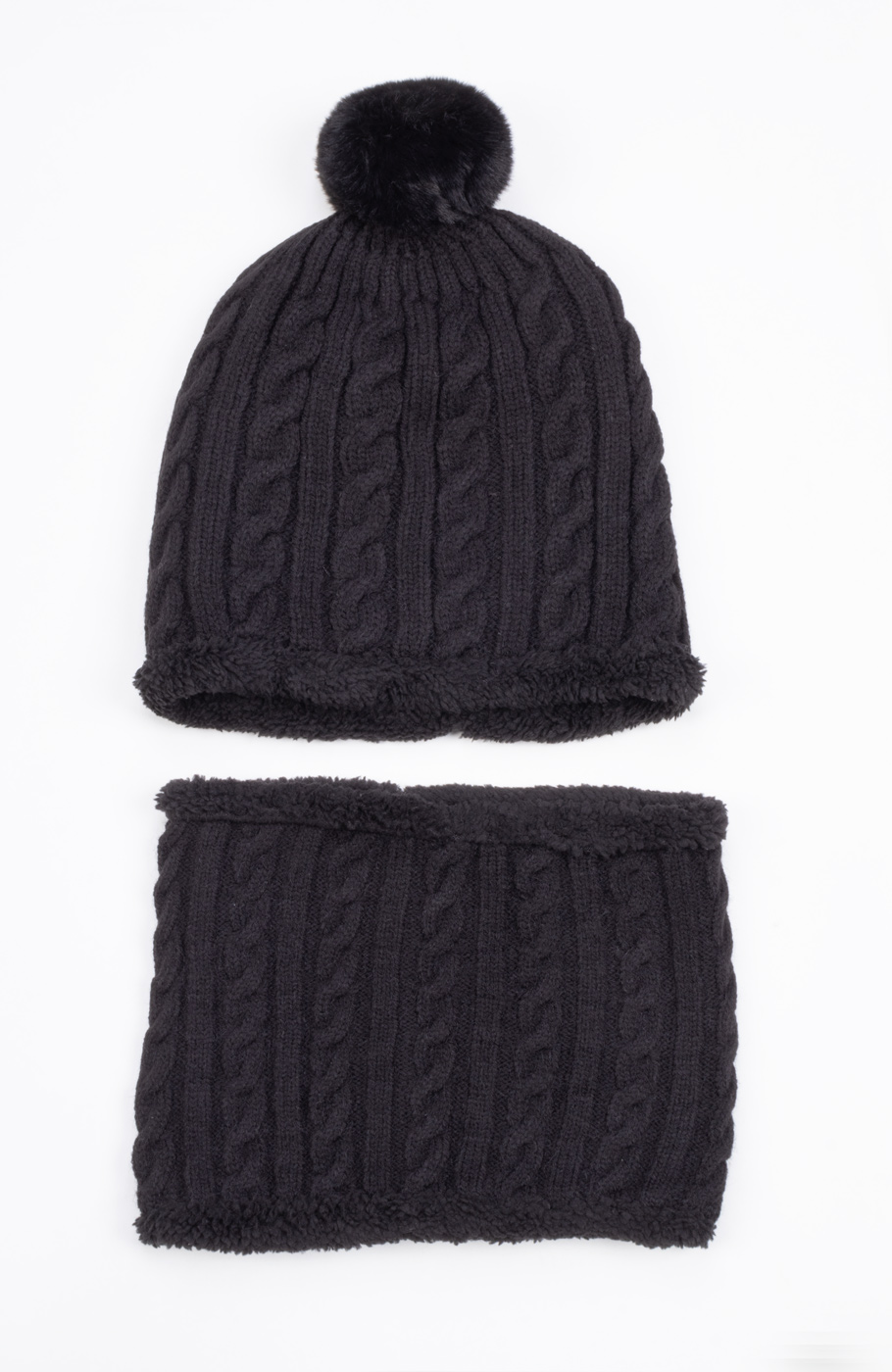 کلاه و رینگ بافت لبه خزه دار