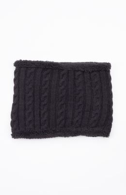 کلاه و رینگ بافت لبه خزه دار