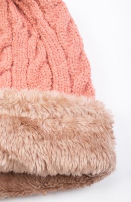 کلاه و رینگ بافت لبه خزه دار