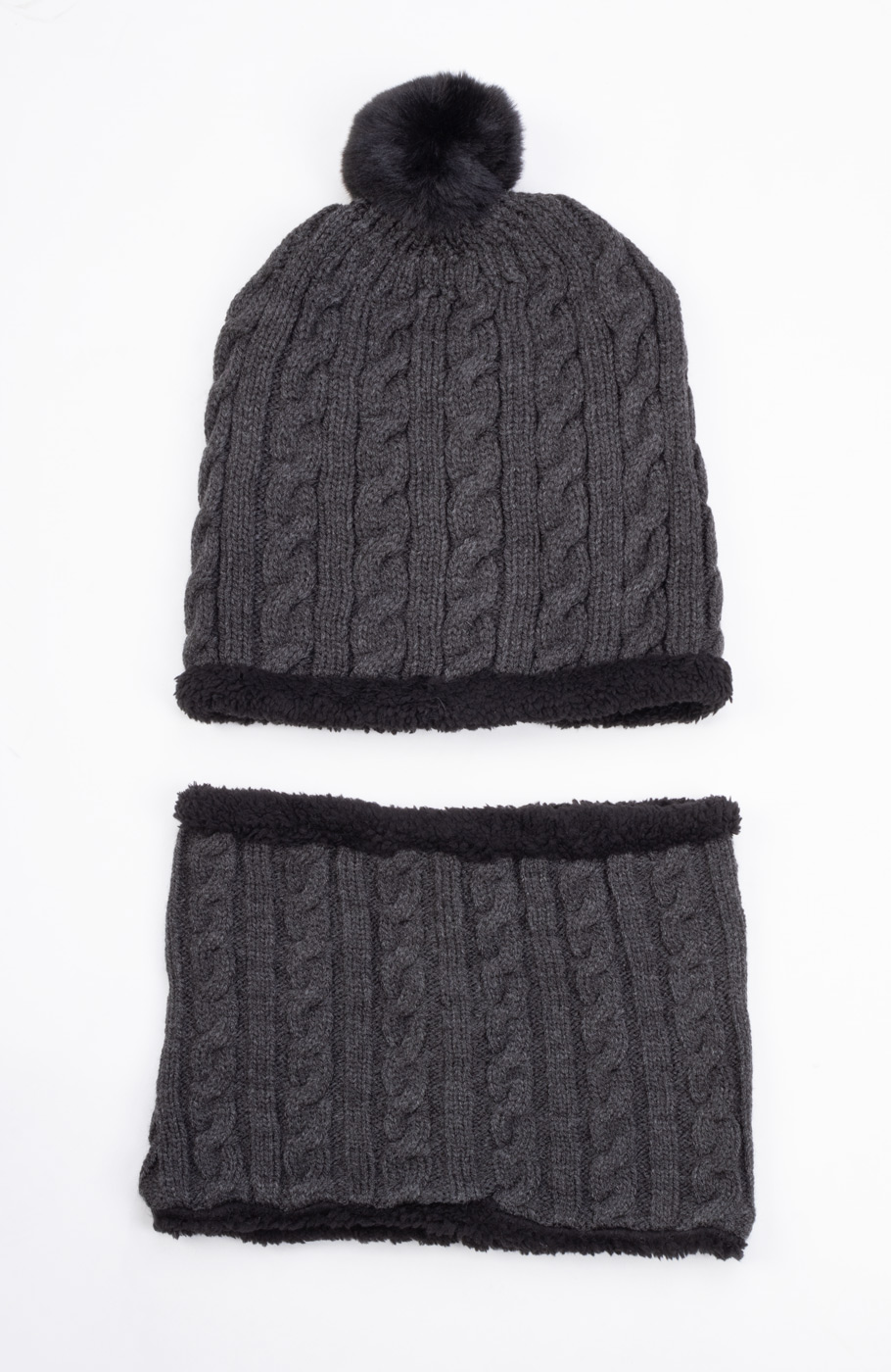 کلاه و رینگ بافت لبه خزه دار