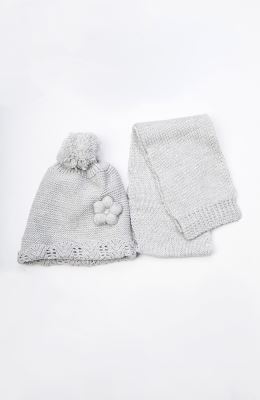 کلاه گلدار و شال بافت