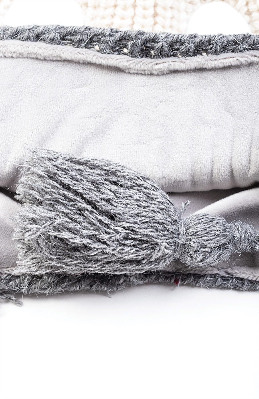 کلاه خرسی دو رنگ و شال بفت