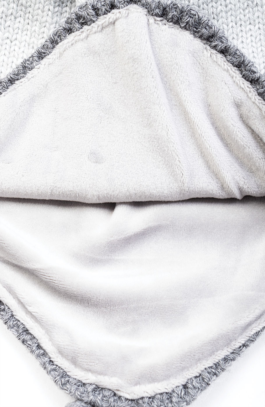 کلاه راه راه دو رنگ و شال بافت