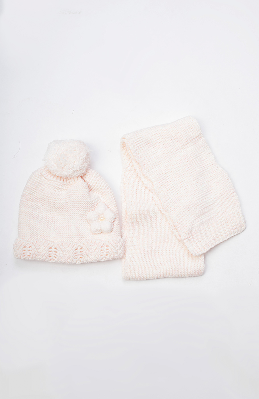 کلاه گلدار و شال بافت